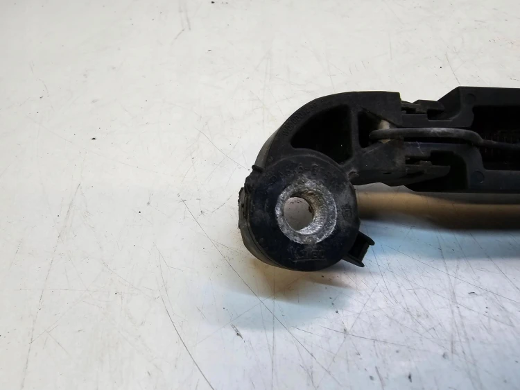 RAMIĘ WYCIERACZKI TYŁ AUDI Q5 8R 8R0955407