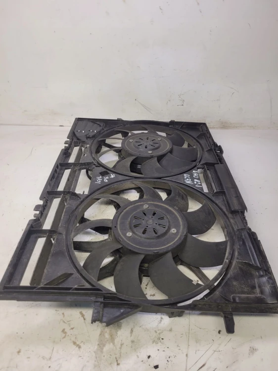 WENTYLATORY + OBUDOWA AUDI A4 A5 A6 A7 4H0121003N
