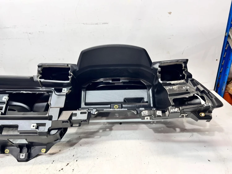 DESKA KONSOLA KOKPIT AUDI A3 8Y 8Y2857001D ANGIELSKA