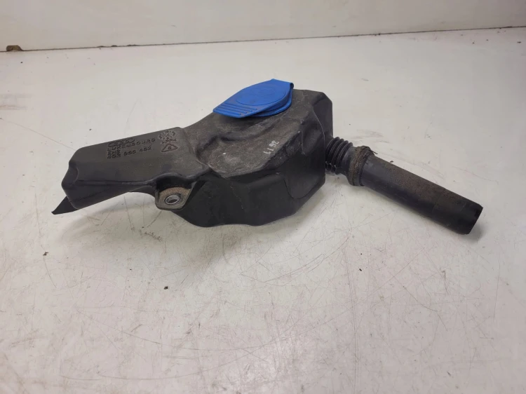WLEW PŁYNU DO SPRYSKIWACZY AUDI A6 C7 A7 4G2955462