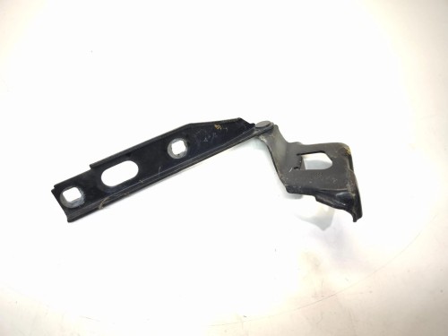 ZAWIAS MASKI PRAWY AUDI A5 8T 8T0823302C
