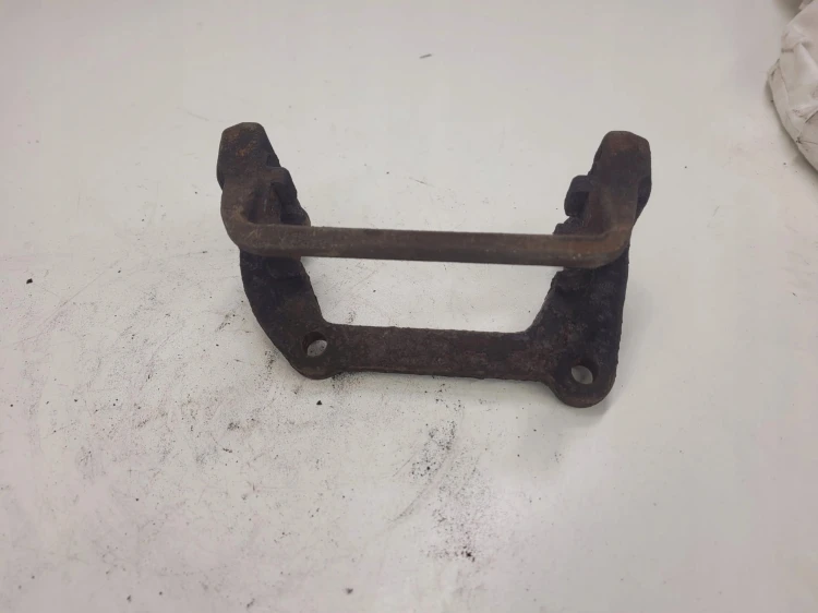 JARZMO ZACISKU TYŁ AUDI VW SEAT SKODA 6448/A