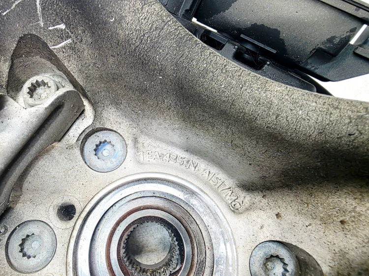 ZWROTNICA PIASA BĘBEN LEWY TYŁ AUDI Q4 E-TRON 1EA435N 1EA501051CE