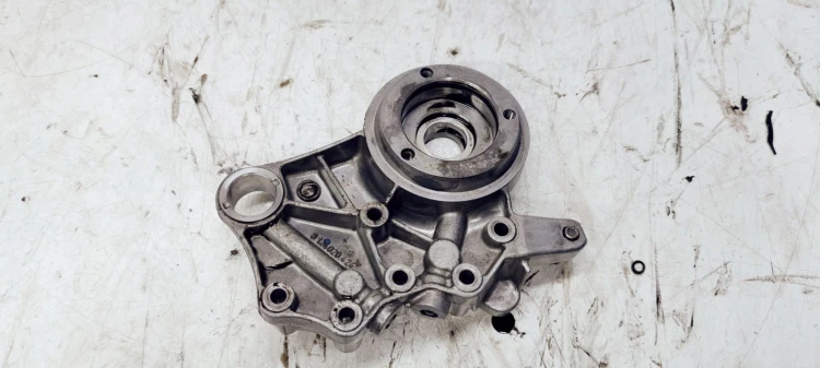 OSŁONA OBUDOWA WAŁKÓW AUDI A4 A5 TFSI 06H103166G 2