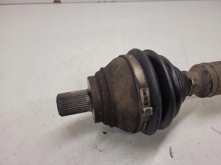PÓŁOŚ PRAWA AUDI VW SEAT SKODA 1K0407272LF 2LFJ