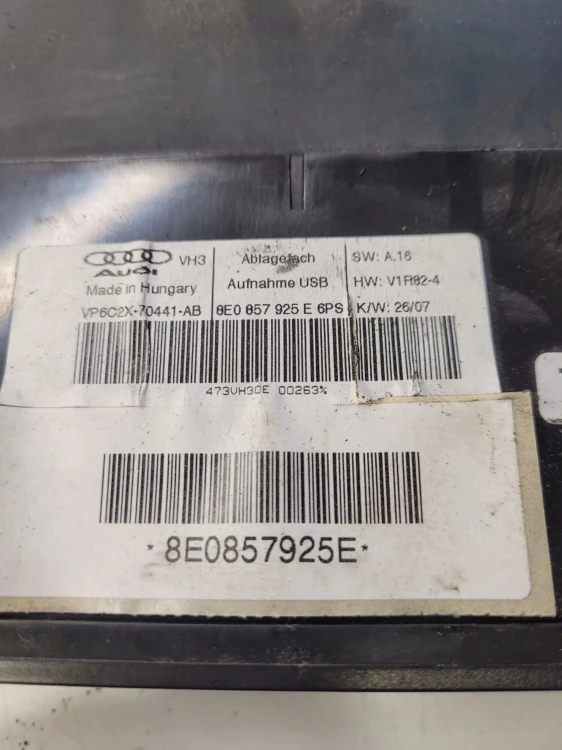 INTERFACE MULTIMEDIALNY AUDI A4 A3 TT 8E0857925E