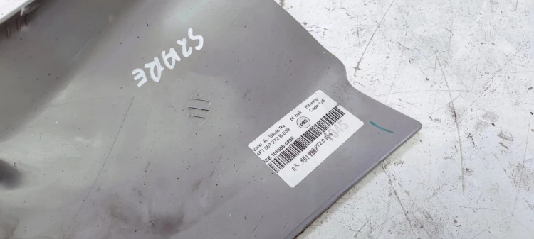 OSŁONA PŁUKA PROGU PRAWA AUDI A6 C6 4F1867272B SZA