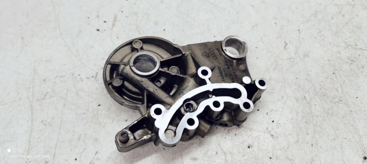 OSŁONA OBUDOWA WAŁKÓW AUDI A4 A5 TFSI 06H103166G