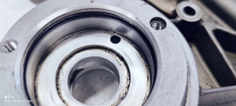 OSŁONA OBUDOWA WAŁKÓW AUDI A4 A5 TFSI 06H103166G