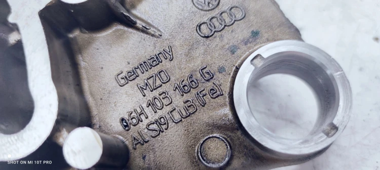 OSŁONA OBUDOWA WAŁKÓW AUDI A4 A5 TFSI 06H103166G