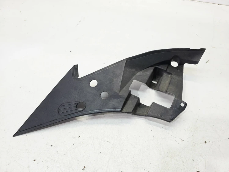 LISTWA GÓRNA REFLEKTORA NAKŁADKA LEWY PRZÓD AUDI A6 C8 4K0805285