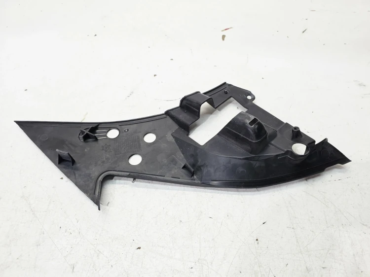 LISTWA GÓRNA REFLEKTORA NAKŁADKA LEWY PRZÓD AUDI A6 C8 4K0805285