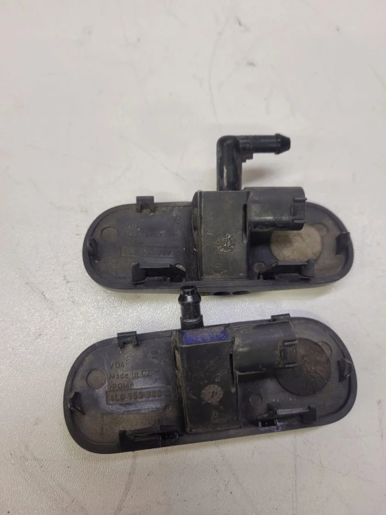 DYSZA DYSZE SPRYSKIWACZY AUDI Q7 4L 4L0955988C 987