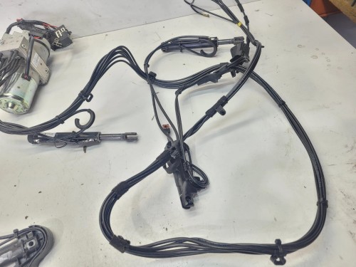 POMPA POMPKA DACHU AUDI A5 8F 8T CABRIO 8F0871791 KOMPLET