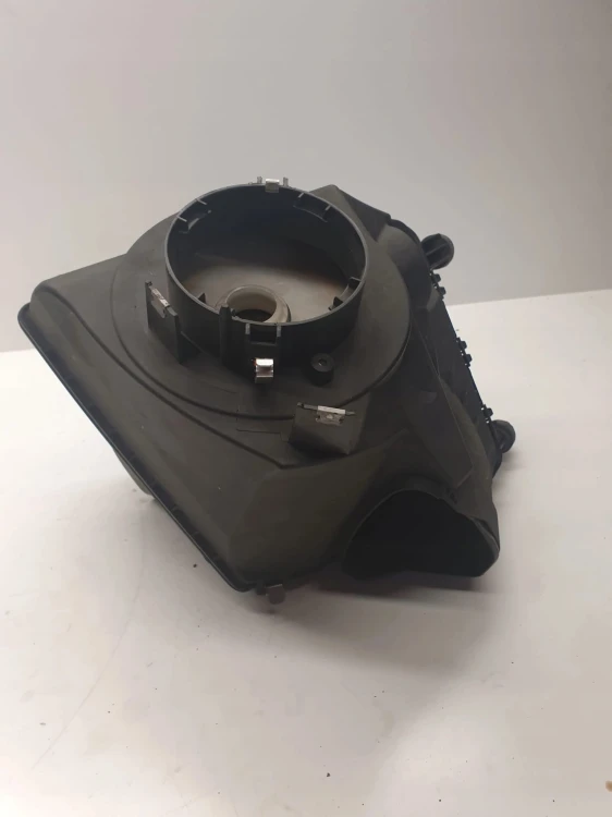OBUDOWA FILTRA POWIETRZA AUDI A6 C6 4F0133835K 2,8