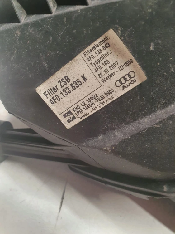 OBUDOWA FILTRA POWIETRZA AUDI A6 C6 4F0133835K 2,8