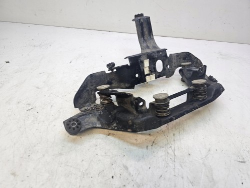 MOCOWANIE KOMPRESORA ZAWIESZENIA AUDI A6 C7 A7 4G0698999