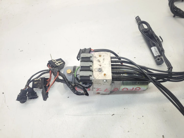 POMPA POMPKA DACHU AUDI A5 8F 8T CABRIO 8F0871791 KOMPLET