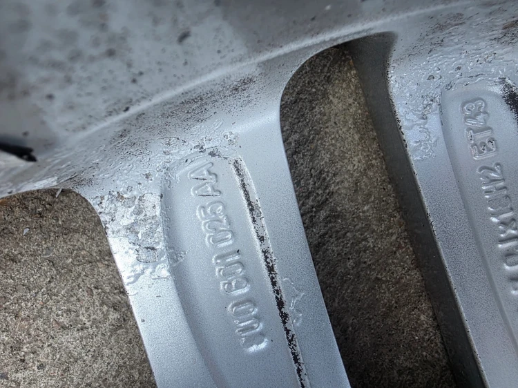 FELGA FELGI KOMPLET AUDI Q3 8U VW 7.0J R18 ET43 8U0601025AA 7/26 ORYGINAŁ !