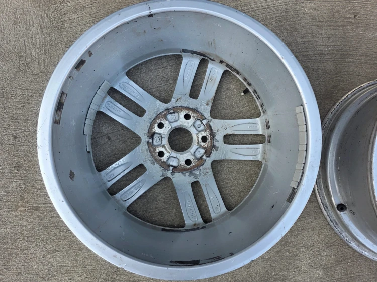 FELGA FELGI KOMPLET AUDI Q3 8U VW 7.0J R18 ET43 8U0601025AA 7/26 ORYGINAŁ !