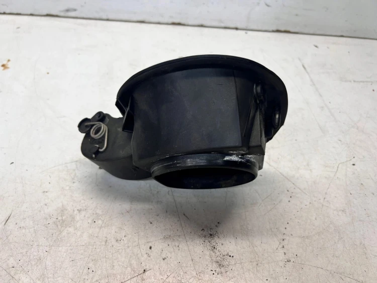 KLAPKA WLEWU PALIWA AUDI A3 8P 8P0809999F LY9C