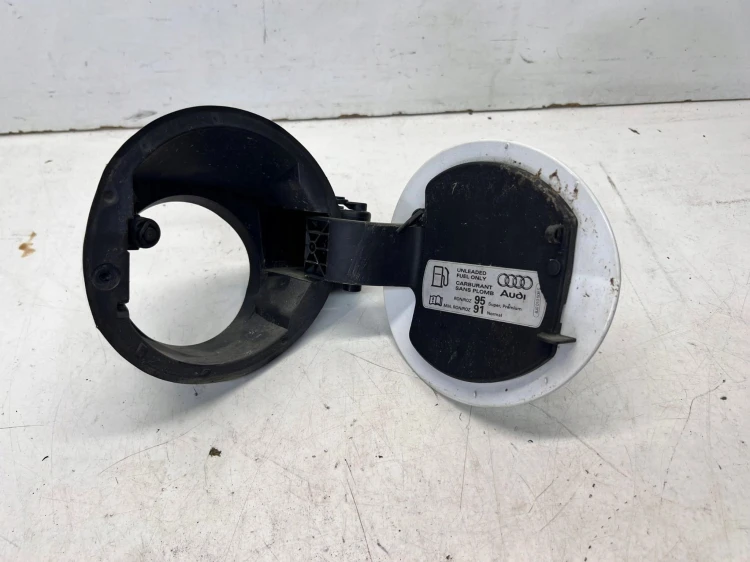 KLAPKA WLEWU PALIWA AUDI A3 8P 8P0809999F LY9C