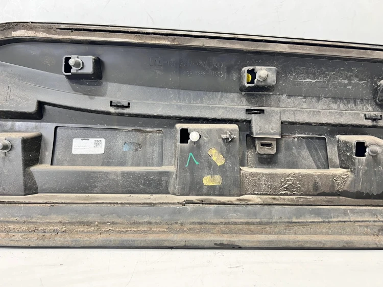 LISTWA DOLNA DRZWI LEWY TYŁ AUDI Q7 4M 4M0853969B LZ7S