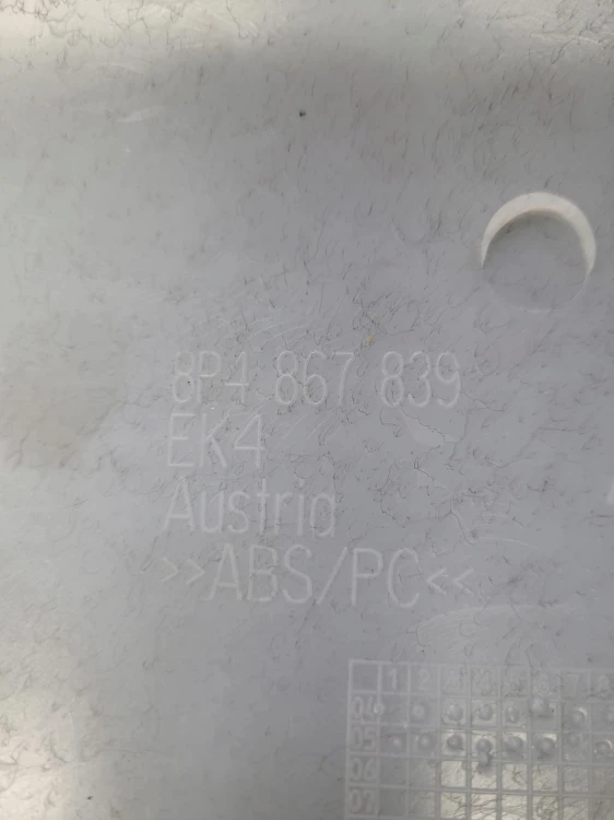 ZAKOŃCZENIE PODSUFITKI AUDI A3 8P 5-D 8P4867239