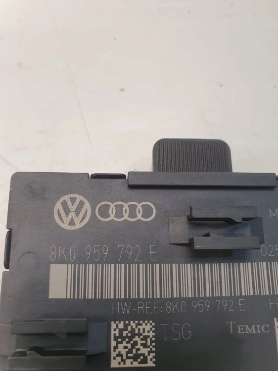 MODUŁ STEROWNIK DRZWI AUDI A4 B8 A5 Q5 8K0959792E