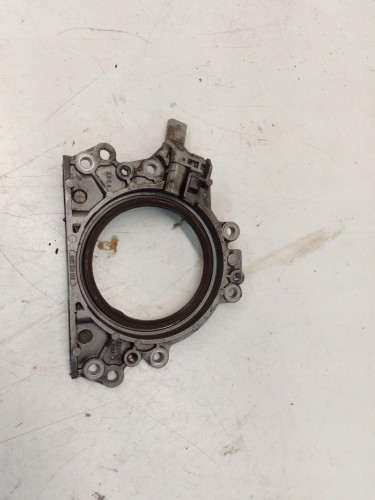 OBUDOWA USZCZELNIACZ WAŁU AUDI VW 04E103173 1.4 T