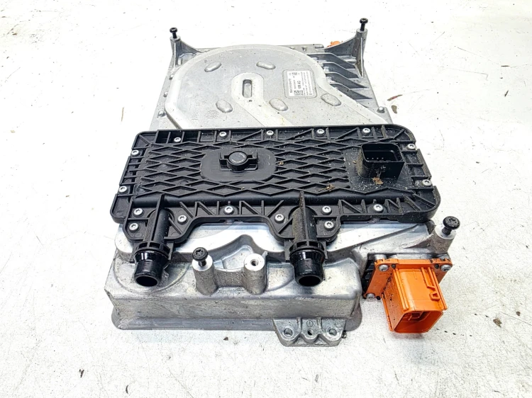 ŁADOWARKA WYSKOIEGO NAPIĘCIA AUDI Q4 E-TRON 89A915000 1EA915684FE