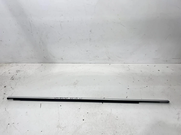 LISTWA CHROM DRZWI LEWY TYŁ AUDI Q7 4M 4M0853763