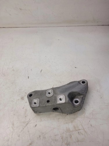 ŁAPA PODUSZKA SILNIKA AUDI Q3 8U 2.0TDI 5N0199117A