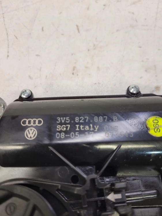 ZAMEK DOCIĄG KLAPY TYŁ AUDI A4 B9 A5 Q7 3V5827887B