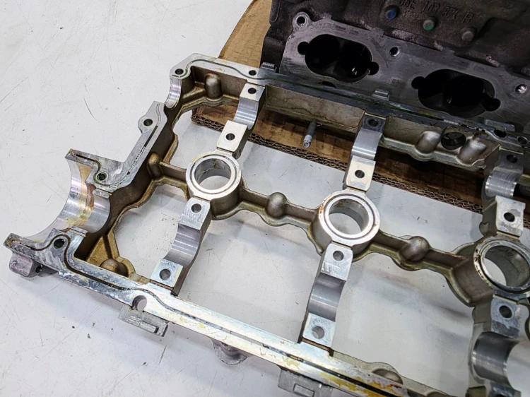 GŁOWICA PRAWA AUDI A4 B7 A6 C6 3.2 FSI 06E103374B 06E103286D
