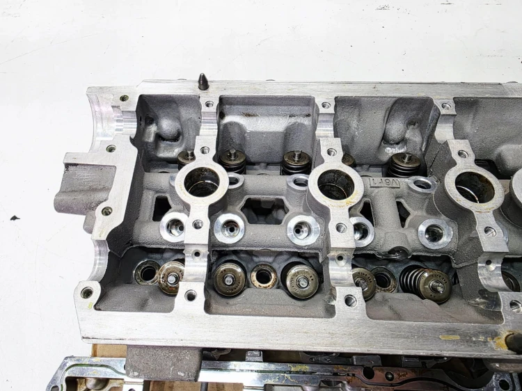 GŁOWICA PRAWA AUDI A4 B7 A6 C6 3.2 FSI 06E103374B 06E103286D
