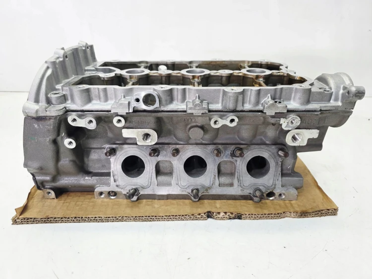 GŁOWICA PRAWA AUDI A4 B7 A6 C6 3.2 FSI 06E103374B 06E103286D