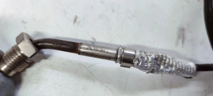 CZUJNIK TEMPERATURY SPALIN AUDI A6 C8 05L906088J