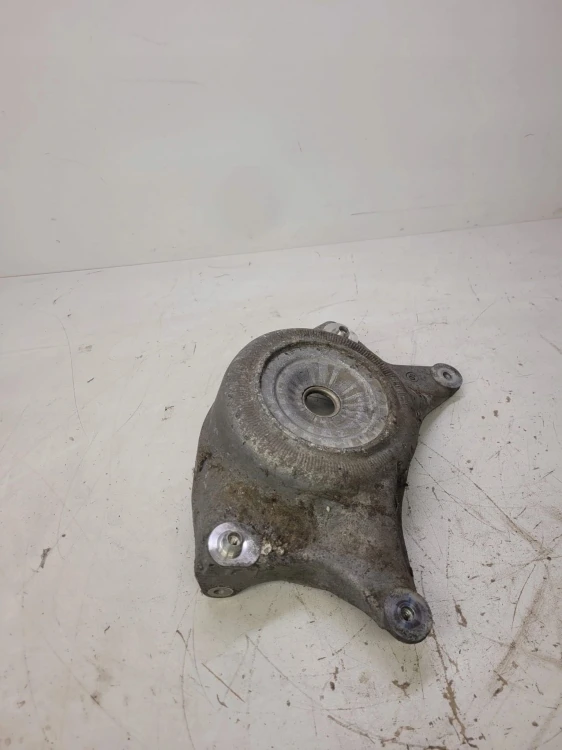 MOCOWANIE GÓRNE AMORTYZATORA AUDI Q5 8R 8R0412384