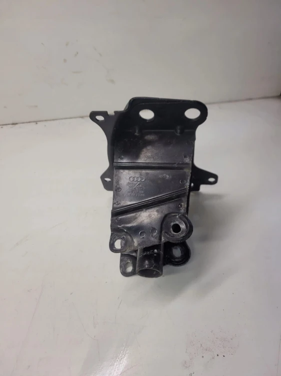 ODBÓJ STREFA ZGNIOTU PRAWA AUDI A3 05-08 8P0807134