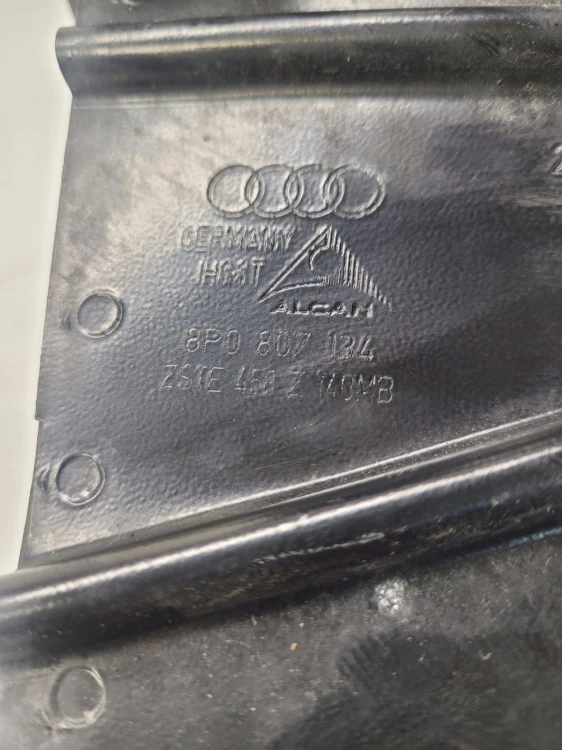 ODBÓJ STREFA ZGNIOTU PRAWA AUDI A3 05-08 8P0807134