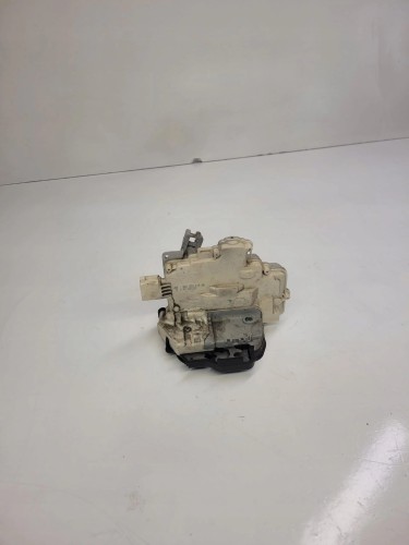 ZAMEK DRZWI LEWY TYŁ AUDI 8E0839015AB 8 PIN