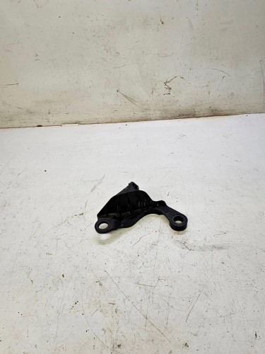 MOCOWANIE ZBIORNIKA WODY AUDI A6 C8 4K0121214N