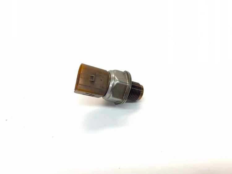 CZUJNIK CIŚNIENIA PALIWA AUDI VOLKSWAGEN SEAT SKODA 03L906051
