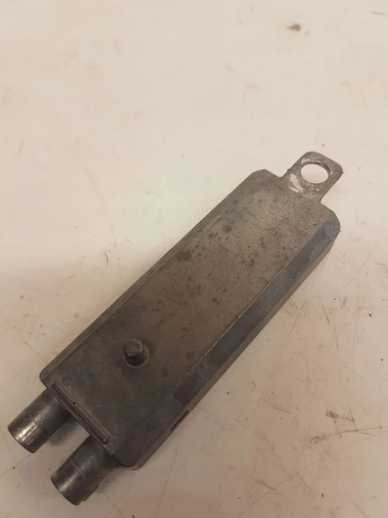 WZMACNIACZ ANTENOWY AUDI A3 A4 A6 4F9035225A
