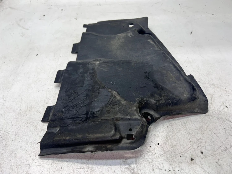 OSŁONA PŁYTA PODWOZIA PRAWY PRZÓD MAŁA AUDI Q5 FY 80A825202A 51/26