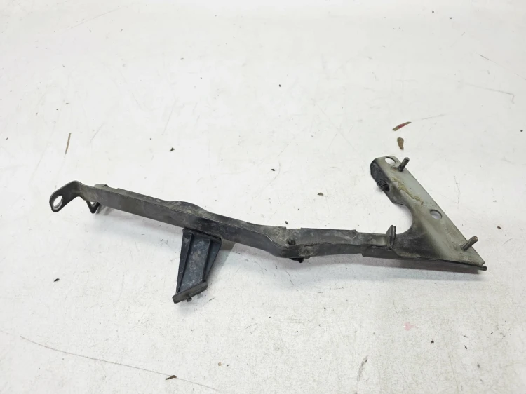 WSPORNIK MOCOWANIE BŁOTNIKA LEWY PRZÓD AUDI A5 8T 8T0821135