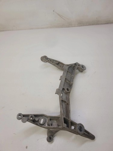 MOCOWANIE KOMPRESORA ZAWIESZENIA AUDI Q7 7L0616879