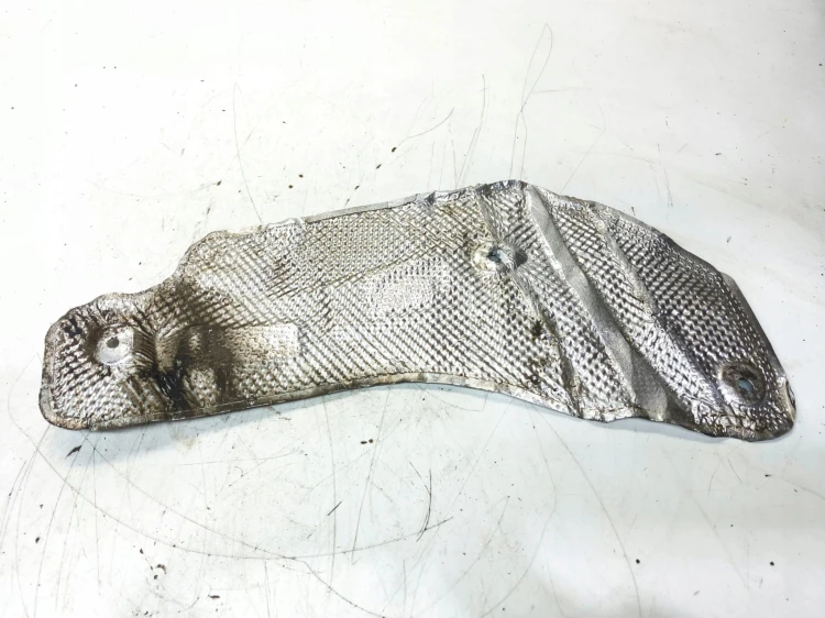 OSŁONA TERMICZNA PODŁUŻNICY LEWA AUDI Q5 8R 8R0804161A