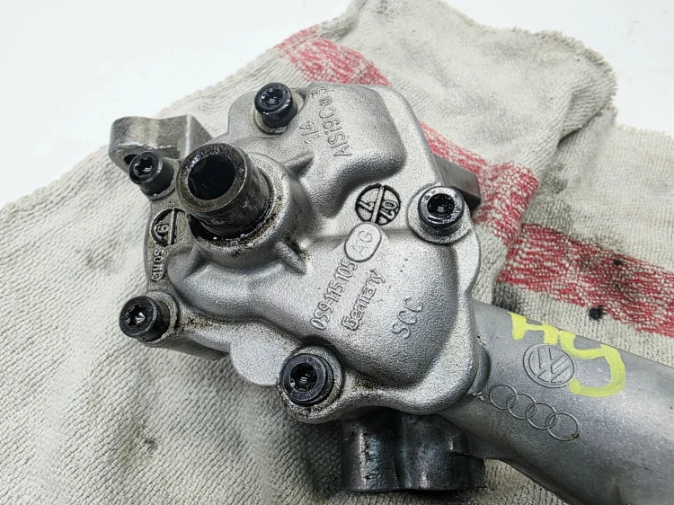 POMPA OLEJU AUDI A4 B7 A6 C6 2.7 3.0 TDI ASB BMK BPP 059115105AG